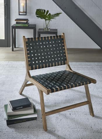 Fayme Accent Chair