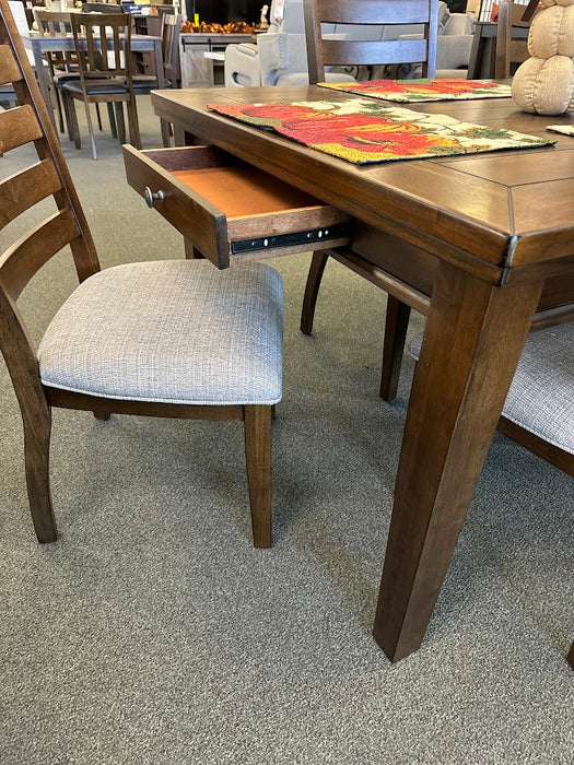 TIGARD DINING SET