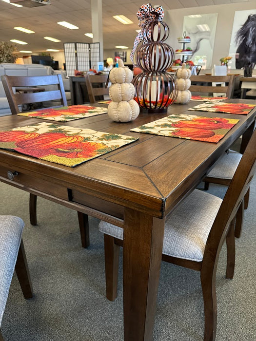 TIGARD DINING SET